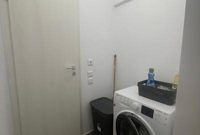 Apartament cu 3 camere semidecomandat în Drumul Taberei