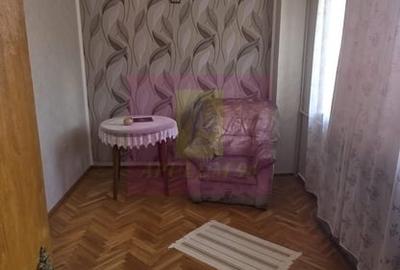 Casă cu 6 camere în Central