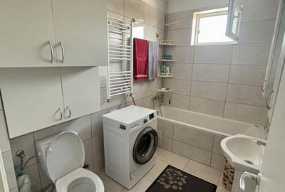 Apartament cu 2 camere decomandat în Runcu