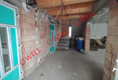 Casă cu 8 camere cu Teren 1130 Mp în Moacșa - 1