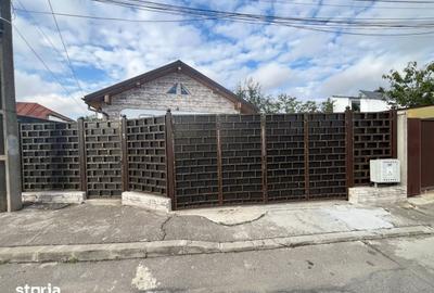 Casă cu 4 camere cu Teren 489 Mp în Glina