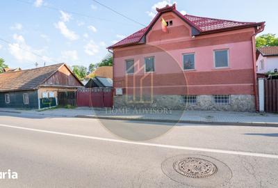 Casă cu 4 camere cu Teren 1374 Mp în Central