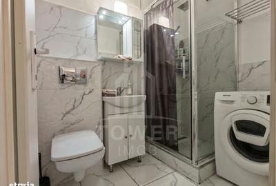 Garsonieră decomandată în Central