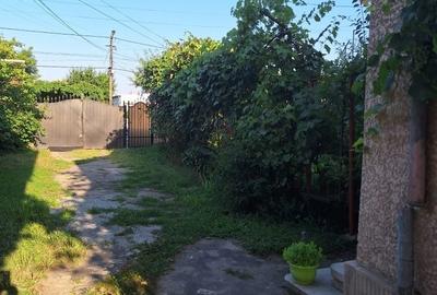 Casă cu 4 camere în Goranu