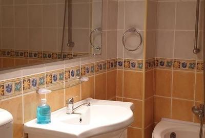 Apartament cu 3 camere decomandat în Centrul Civic - 2