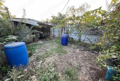 Casă cu 2 camere cu Teren 440 Mp în Central - 1