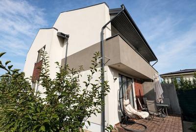 Duplex cu 3 camere cu Canalizare în Central