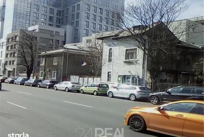 Casă cu 8 camere cu Teren 170 Mp în Timpuri Noi