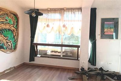 Spațiu comercial, de 90 mp, în Complex Studențesc