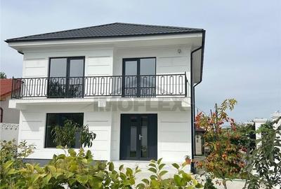 Casă cu 4 camere cu Teren 400 Mp în Central