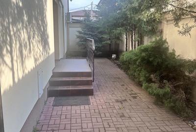 Apartament cu 2 camere, mobilat în Central - 8