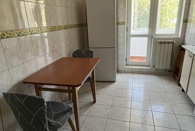Apartament cu 2 camere decomandat în Barieră