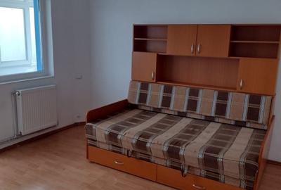 Garsonieră decomandată în Dacia