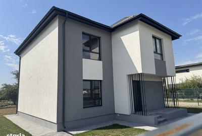 Casă cu 4 camere în Gulia