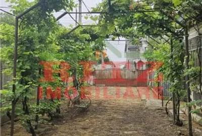 Casă cu 3 camere cu Teren 2304 Mp în Central - 4