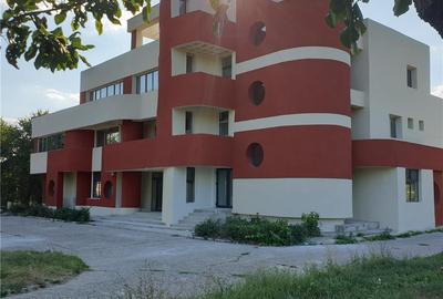 Spațiu comercial, de 450 mp, în Central - 7