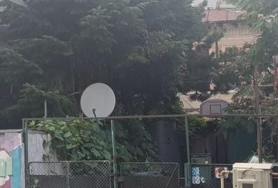 Casă cu 8 camere cu Teren 220 Mp în Grivița - 4