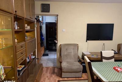 Apartament cu 3 camere în Micro 16 - 1