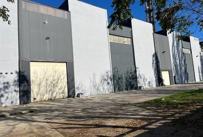 Spațiu industrial, de 1,680 mp, în Central