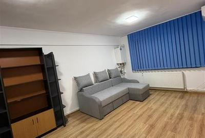 Spațiu comercial, de 75 mp, în Apollo