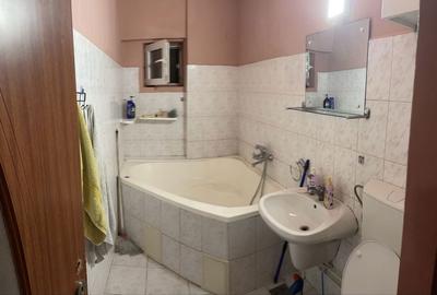 Apartament cu 4 camere decomandat în Central - 8