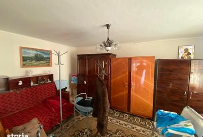 Casă cu 4 camere cu Teren 1400 Mp în Burdujeni