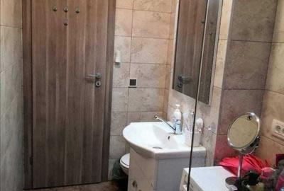 Apartament cu 2 camere semidecomandat în Dumbrăvița