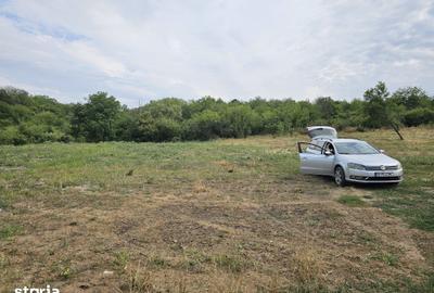 Teren de 640 mp, în Paleu
