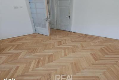 Casă cu 4 camere în Splaiul Unirii