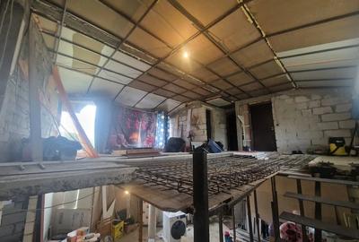 Casă cu 4 camere cu Teren 1723 Mp în Boldești