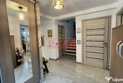Casă cu 4 camere cu Teren 560 Mp în Central - 14
