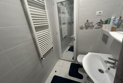 Apartament cu 3 camere semidecomandat în Central - 3