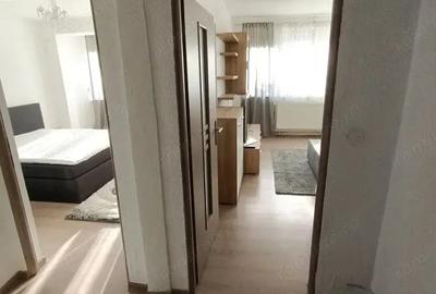 Apartament cu 2 camere decomandat în Micro III - 8