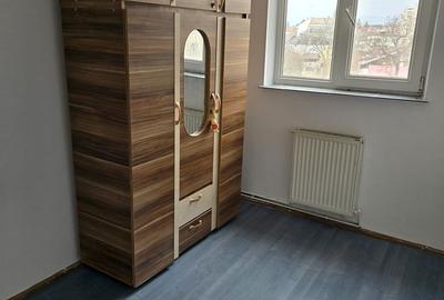Apartament cu 3 camere semidecomandat în Central - 15