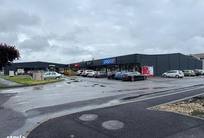 Spațiu comercial, de 2,878 mp, în Central