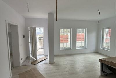 Casă cu 3 camere în Valea Adâncă - 1