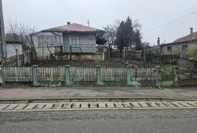 Teren de 1240 mp, în Corni