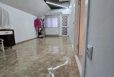 Casă cu 4 camere cu Teren 360 Mp în Valu lui Traian