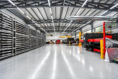 Spațiu industrial, de 772.83001708984 mp, în Central - 14