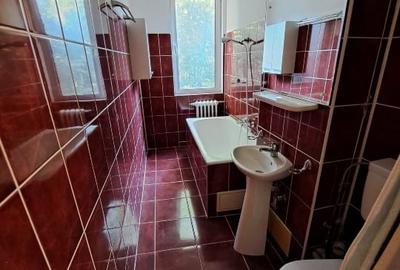 Garsonieră decomandată în Brâncoveanu