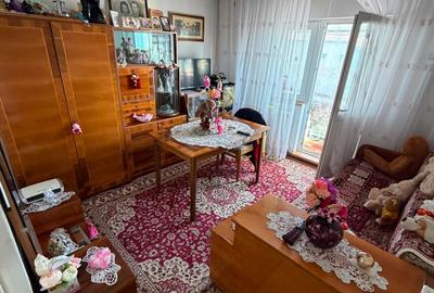 Apartament cu 2 camere decomandat în Lipovei