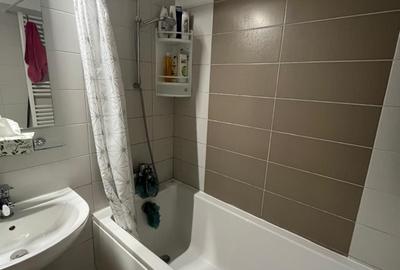 Apartament cu 2 camere decomandat în Olteni - 3