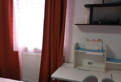 Apartament cu 2 camere decomandat în Zorilor