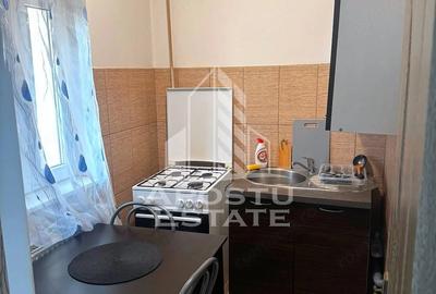 Garsonieră semidecomandată în Lipovei