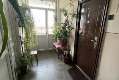 Garsonieră decomandată în UTA
