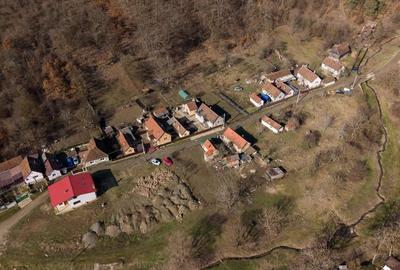 Teren de 302 mp, în Șoimoș - 11