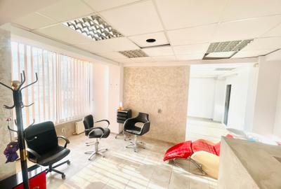 Spațiu comercial, de 104.44000244141 mp, în Dobroești