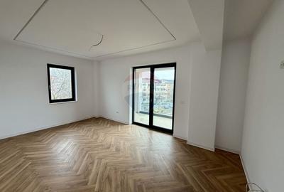 Apartament cu 3 camere decomandat în Central - 7