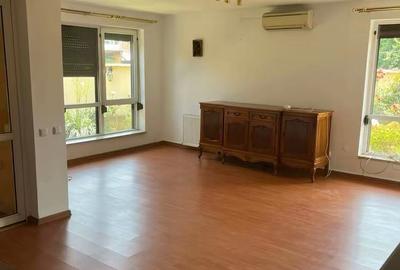 Casă cu 4 camere cu Teren 400 Mp în Giulești
