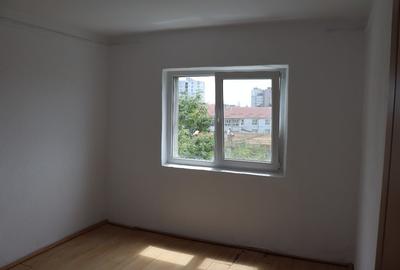 Apartament cu 3 camere semidecomandat în Micro 5 - 6